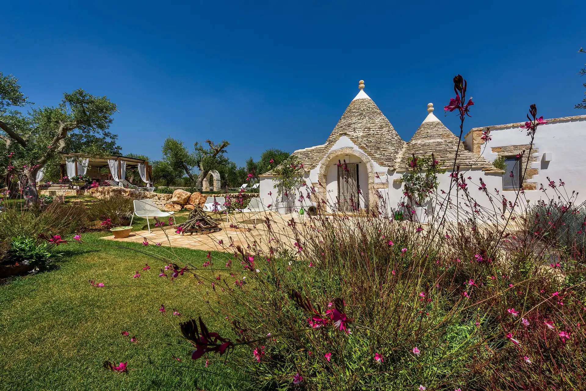 11_Puglia_Paradise_Trullo_Atena_luxury_villa_front_view