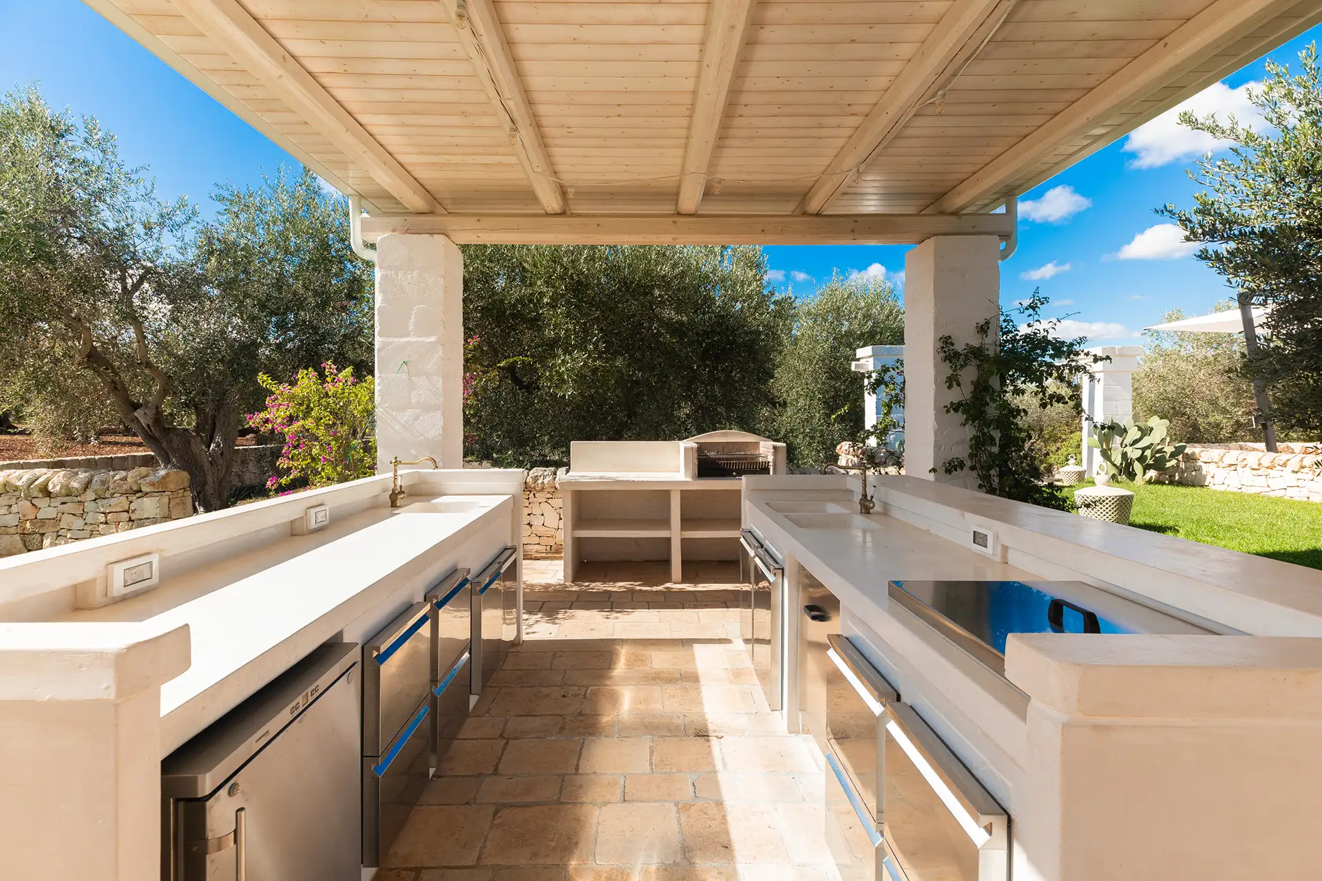 Outdoor fully-equipped kitchen