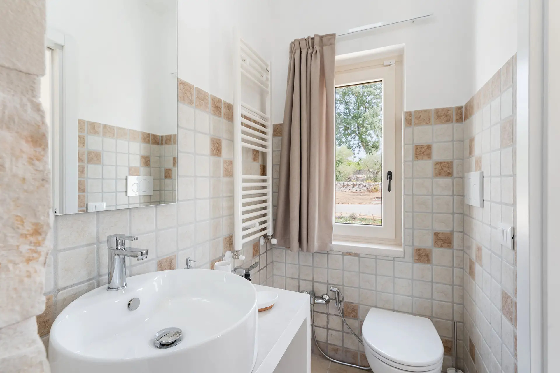 Ensuite bathroom 1 with shower