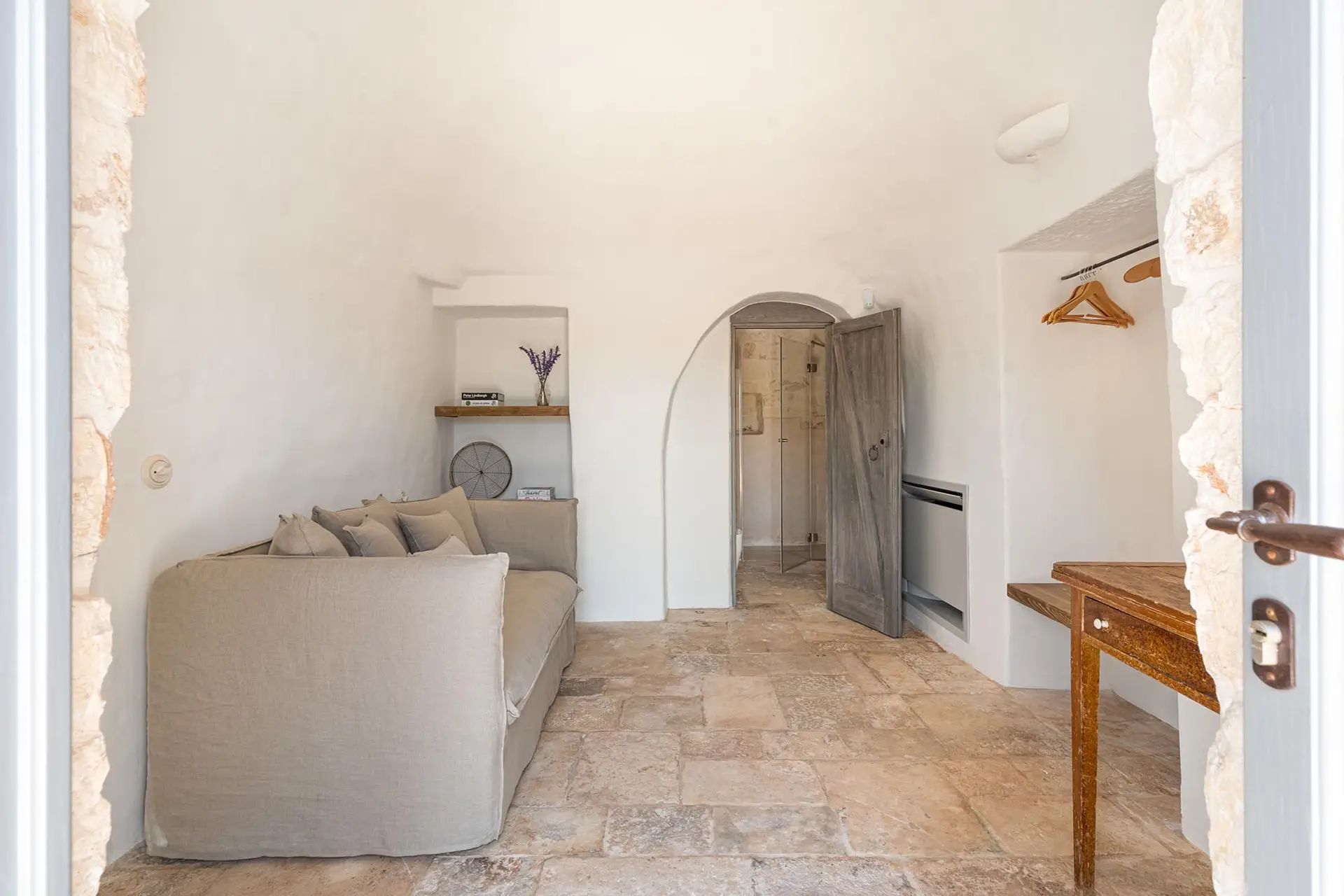 Sofa bed (140cm large) in the private living room of the suite