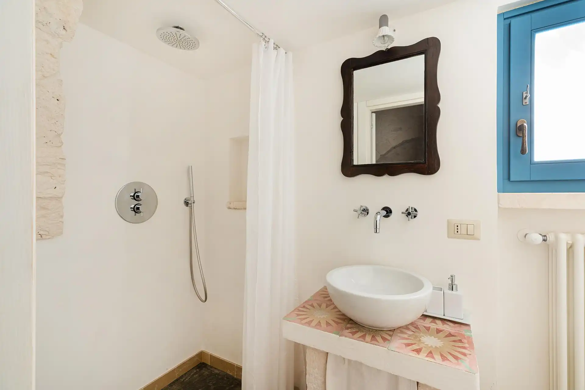 Ensuite bathroom with shower