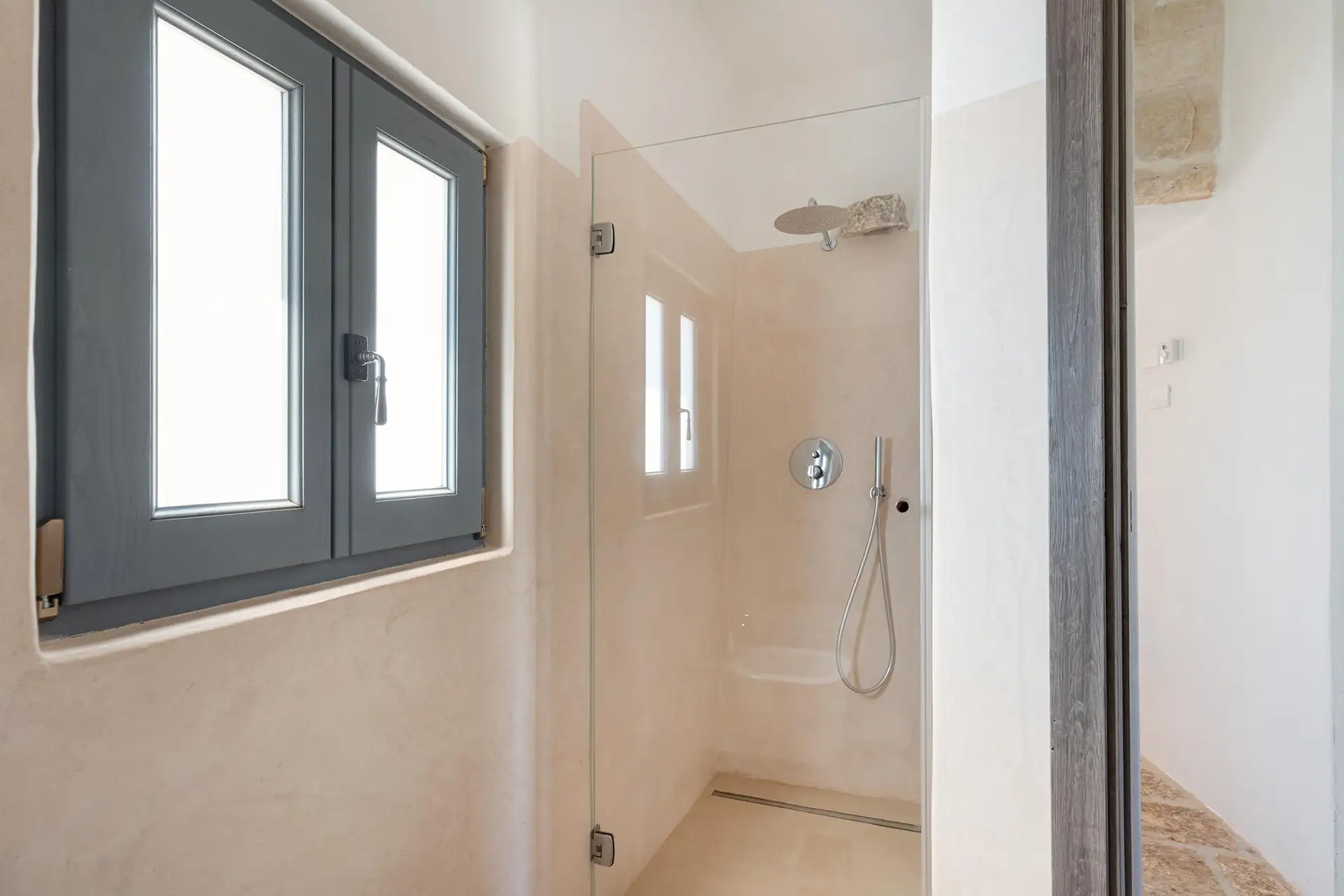 Private bathroom of bedroom 3