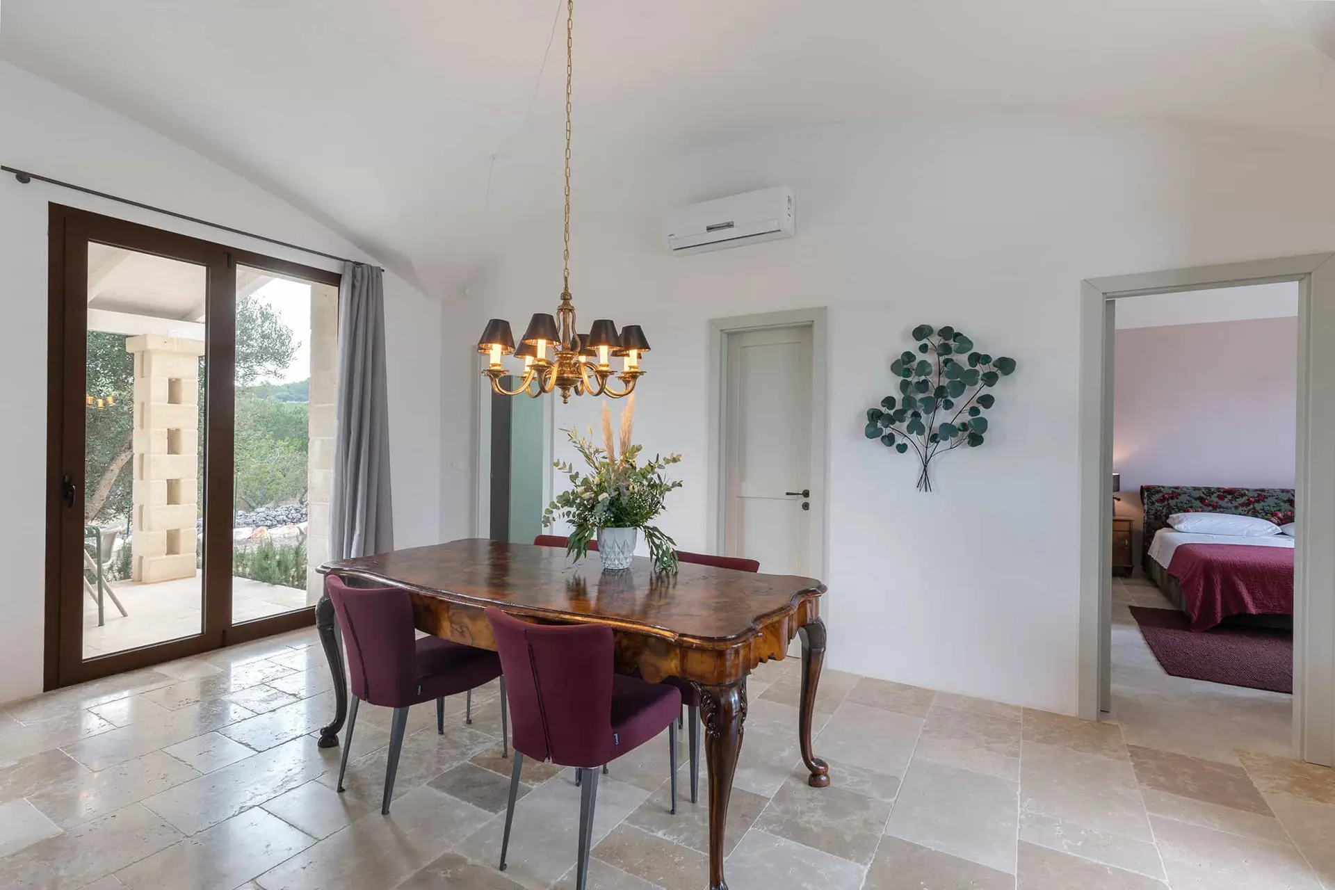 33_Villa_Elisa_Puglia_Paradise_luxury_inside_dining_lunch_area_risultato